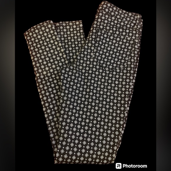 So black and white pattern jegging NWOT women size 1 - Picture 4 of 6